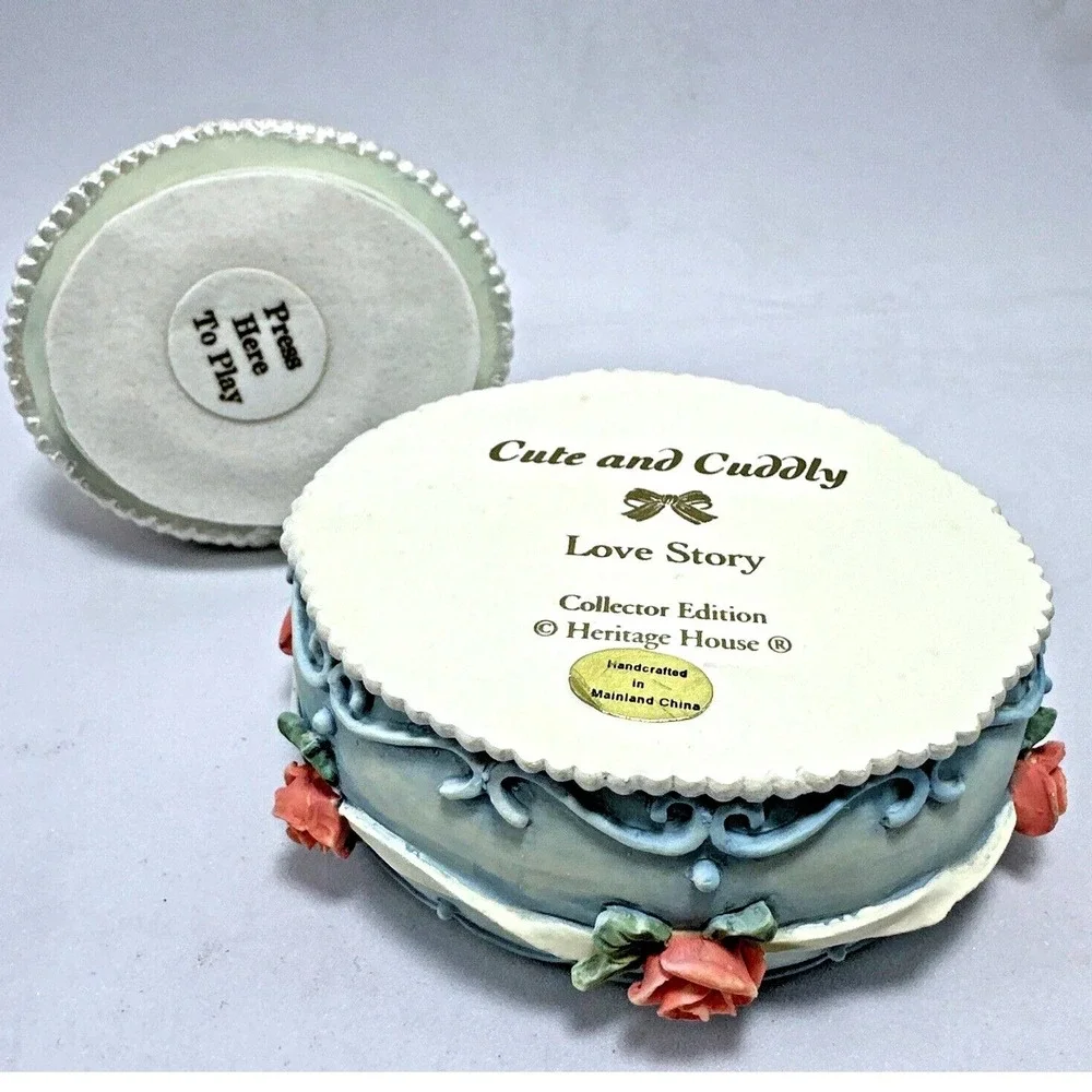 Heritage House Melodies The County Fair‎ Collection Love Story Musical Bunny